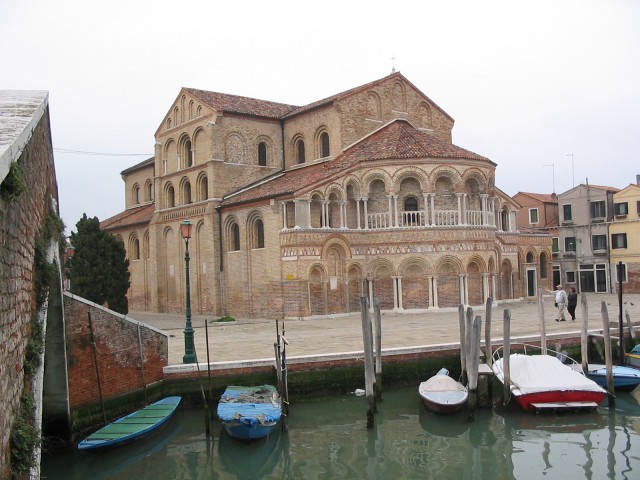Click to see next photo
